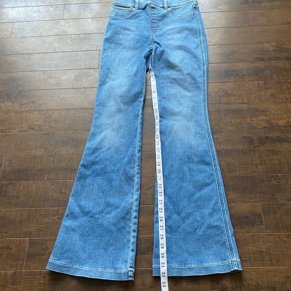 Spanx Everywhere Flare jeans - Picture 9 of 13